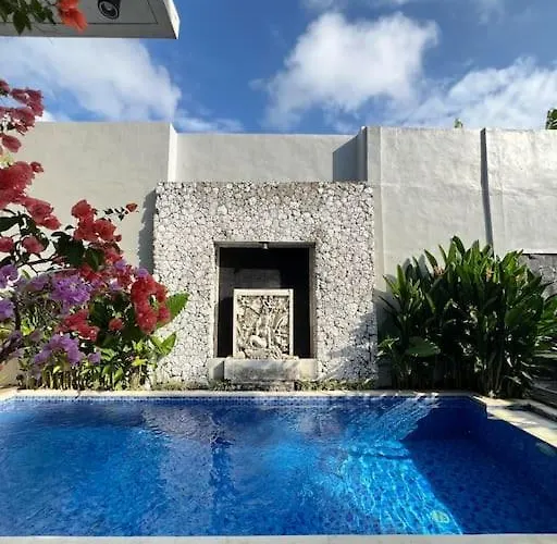 Villa 2 Bedroom Pepper House Near Gwk - Garden View
