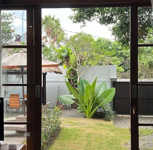 Villa 2 Bedroom Pepper House Near Gwk - Garden View