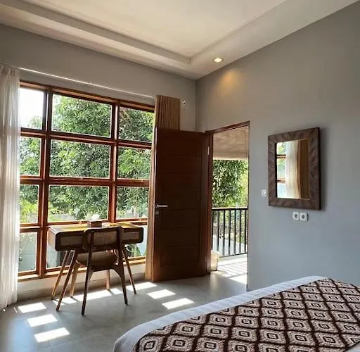 Villa 2 Bedroom Pepper House Near Gwk - Garden View *
